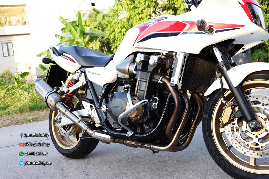 honda-cb1300-super-four-do-po-akrapovic-titan-6-trieu
